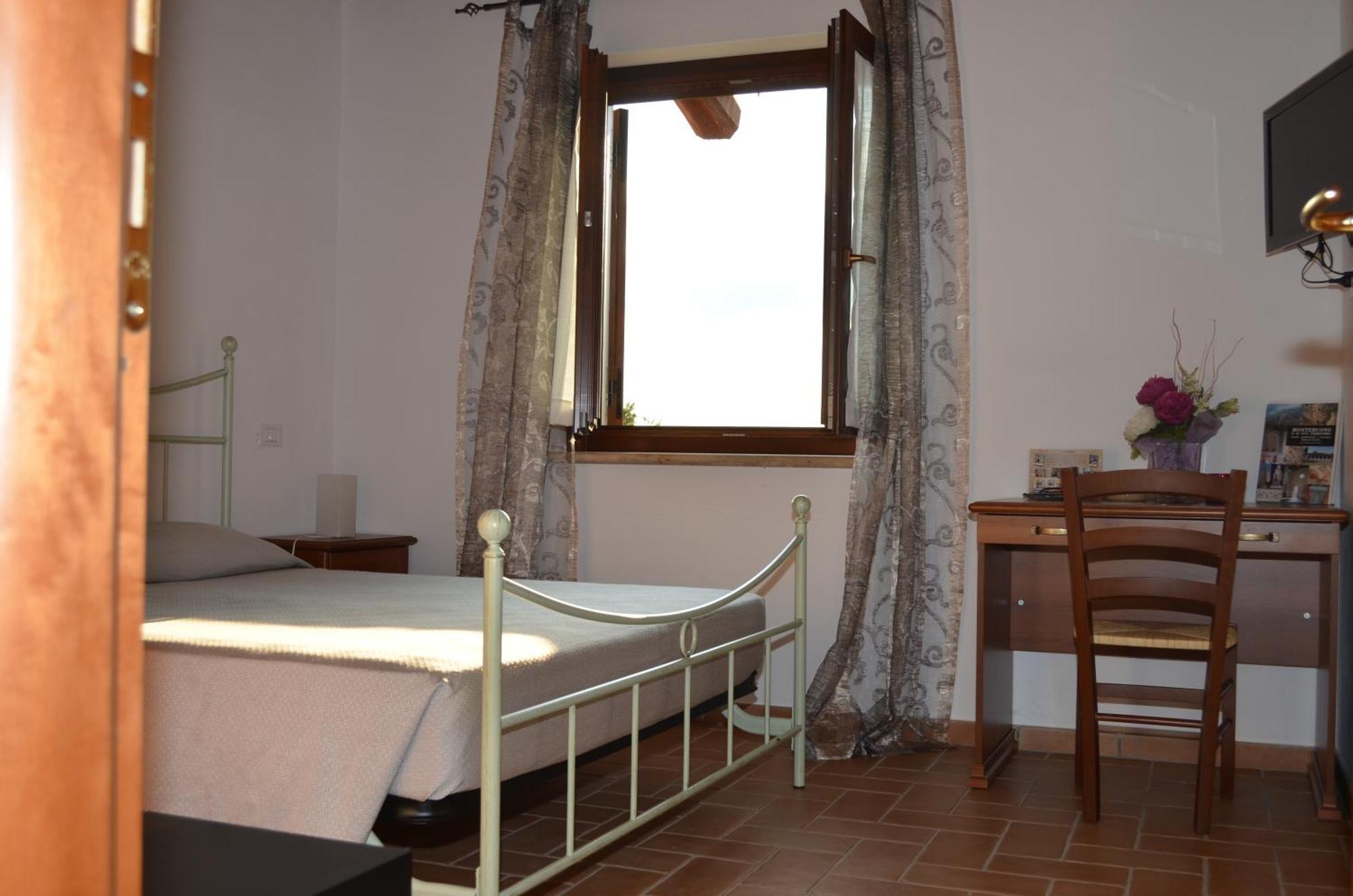 Agriturismo Casale Contessa Montebuono  Exterior photo